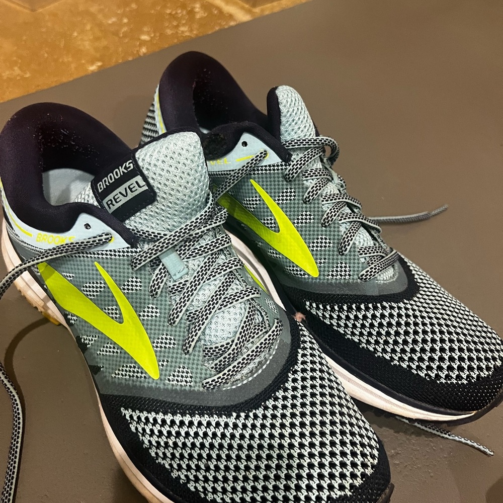 Brooks Revel running shoes